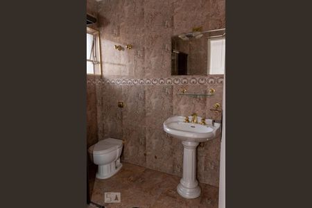 Casa à venda com 190m², 3 quartos e 3 vagas Casa à venda com 190m², 3 quartos e 3 vagasBanheiro da Suíte