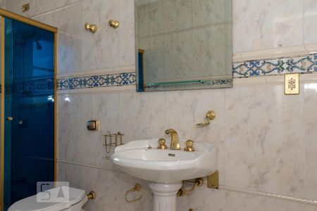 Casa à venda com 190m², 3 quartos e 3 vagas Casa à venda com 190m², 3 quartos e 3 vagasBanheiro