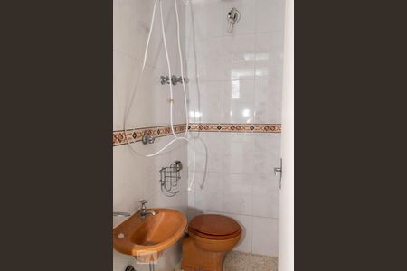 Casa à venda com 190m², 3 quartos e 3 vagas Casa à venda com 190m², 3 quartos e 3 vagasBanheiro de Serviço