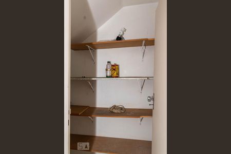 Casa à venda com 190m², 3 quartos e 3 vagas Casa à venda com 190m², 3 quartos e 3 vagasDepósito