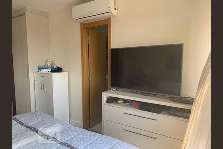 Apartamento à venda com 129m², 3 quartos e 2 vagas Apartamento à venda com 129m², 3 quartos e 2 vagasQuarto