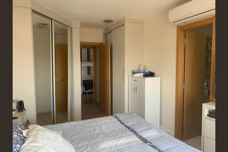 Apartamento à venda com 129m², 3 quartos e 2 vagas Apartamento à venda com 129m², 3 quartos e 2 vagasQuarto