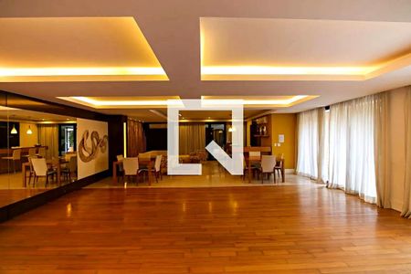 Apartamento à venda com 146m², 2 quartos e 2 vagas Apartamento à venda com 146m², 2 quartos e 2 vagasÁrea comum - Salão de festas