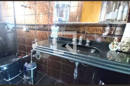 Casa à venda com 290m², 4 quartos e 3 vagas