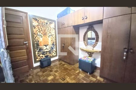 Casa à venda com 290m², 4 quartos e 3 vagas