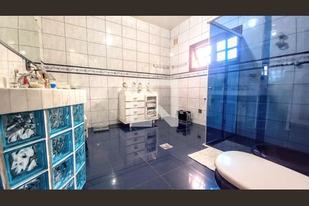 Casa à venda com 290m², 4 quartos e 3 vagas