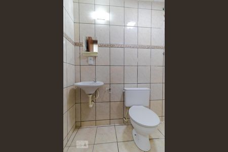 Casa de condomínio à venda com 53m², 2 quartos e 1 vaga Casa de condomínio à venda com 53m², 2 quartos e 1 vagaBanheiro