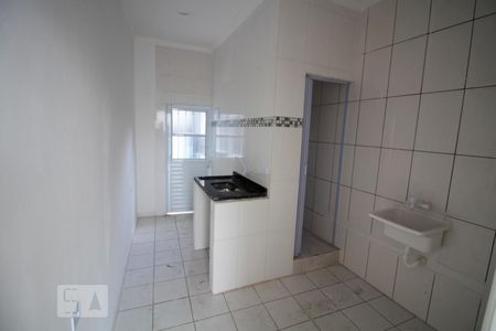 Sala/Cozinha de kitnet/studio para alugar com 1 quarto, 40m² em Vila Bertioga , São Paulo