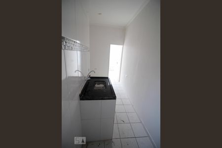 Sala/Cozinha de kitnet/studio para alugar com 1 quarto, 40m² em Vila Bertioga , São Paulo