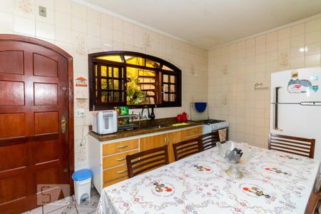 Casa à venda com 120m², 4 quartos e 2 vagasCozinha