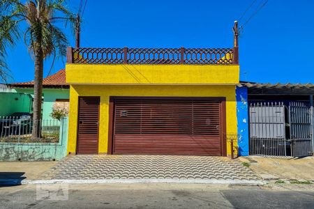 Casa à venda com 120m², 4 quartos e 2 vagasFachada