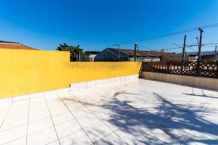 Casa à venda com 120m², 4 quartos e 2 vagasTerraço