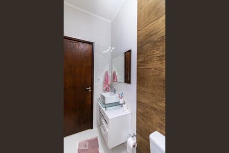 Casa à venda com 120m², 4 quartos e 2 vagasBanheiro 2