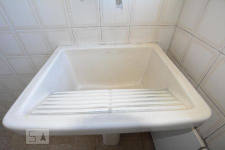 Apartamento à venda com 69m², 2 quartos e 1 vagaÁrea de serviço- tanque