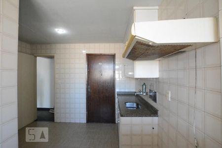 Apartamento à venda com 69m², 2 quartos e 1 vagaCozinha
