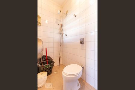 Casa à venda com 156m², 3 quartos e 1 vaga Casa à venda com 156m², 3 quartos e 1 vagaBanheiro de Serviço