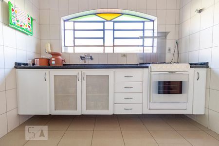 Casa à venda com 156m², 3 quartos e 1 vaga Casa à venda com 156m², 3 quartos e 1 vagaCozinha