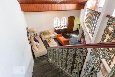 Casa à venda com 156m², 3 quartos e 1 vaga Casa à venda com 156m², 3 quartos e 1 vagaEscadas 2andar