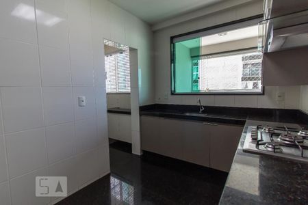 Apartamento à venda com 147m², 4 quartos e 3 vagasCozinha