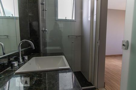 Apartamento à venda com 147m², 4 quartos e 3 vagasBanheiro da Suíte 2