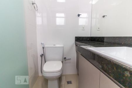 Apartamento à venda com 147m², 4 quartos e 3 vagasBanheiro da Suíte 2