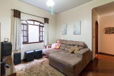 Casa à venda com 431m², 4 quartos e 5 vagasSala de TV