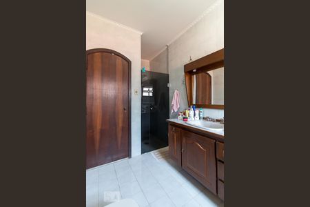 Casa à venda com 431m², 4 quartos e 5 vagasBanheiro quarto 4 suíte