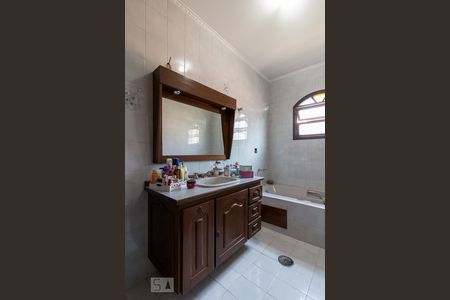 Casa à venda com 431m², 4 quartos e 5 vagasBanheiro quarto 4 suíte