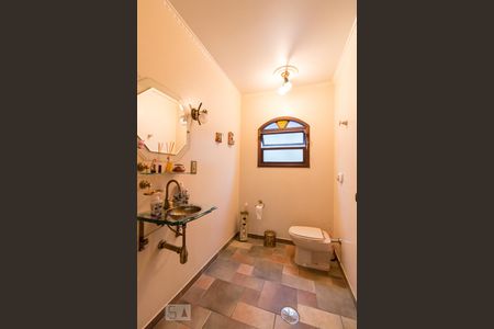 Casa à venda com 431m², 4 quartos e 5 vagasLavabo