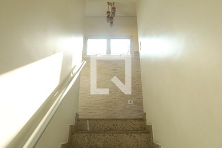 Casa de condomínio à venda com 83m², 3 quartos e 2 vagasEscadas