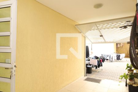 Casa de condomínio à venda com 83m², 3 quartos e 2 vagasÁrea de Serviço e garagem