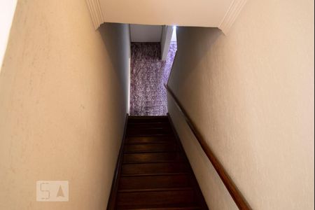 Casa à venda com 216m², 3 quartos e 3 vagasEscada