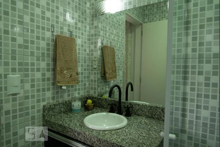 Casa à venda com 216m², 3 quartos e 3 vagasBanheiro da Suíte 3