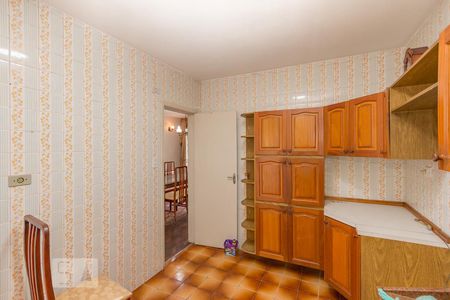 Casa à venda com 138m², 3 quartos e 2 vagas Casa à venda com 138m², 3 quartos e 2 vagasCozinha