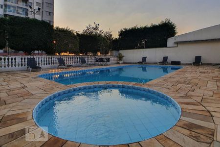 Apartamento à venda com 78m², 3 quartos e 1 vaga Apartamento à venda com 78m², 3 quartos e 1 vagaPiscina