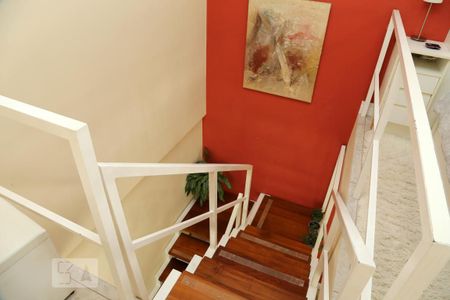 Apartamento à venda com 90m², 1 quarto e 2 vagasEscada