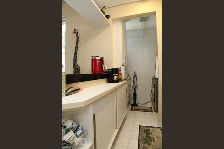 Apartamento à venda com 90m², 1 quarto e 2 vagasCozinha - Armários