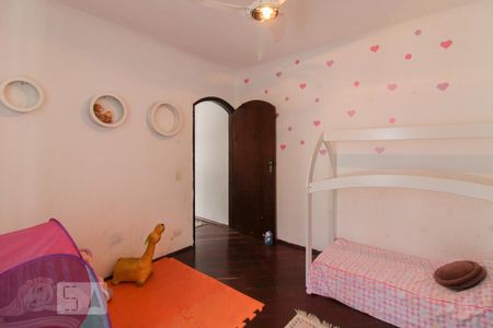 Casa à venda com 350m², 5 quartos e 2 vagasQuarto 4