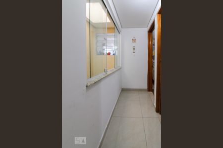Casa à venda com 350m², 5 quartos e 2 vagasCorredor