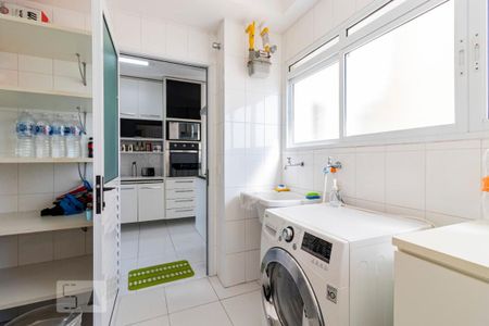 Apartamento à venda com 126m², 2 quartos e 2 vagasÁrea de serviço