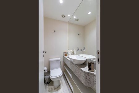 Apartamento à venda com 126m², 2 quartos e 2 vagasLavabo