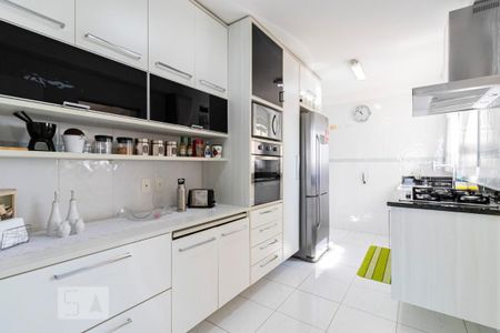 Apartamento à venda com 126m², 2 quartos e 2 vagasCozinha