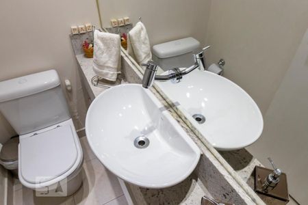 Apartamento à venda com 126m², 2 quartos e 2 vagasLavabo