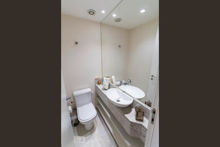 Apartamento à venda com 126m², 2 quartos e 2 vagasLavabo