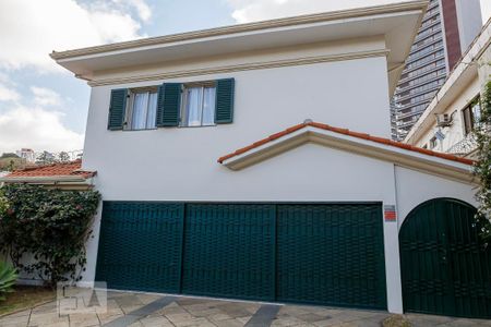 Casa à venda com 288m², 4 quartos e 6 vagas Casa à venda com 288m², 4 quartos e 6 vagasFachada