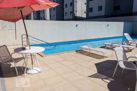 Apartamento para alugar com 44m², 2 quartos e 1 vaga Apartamento para alugar com 44m², 2 quartos e 1 vagaÁrea comum - Piscina