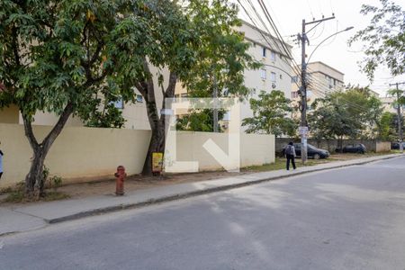 Apartamento para alugar com 60m², 2 quartos e 1 vaga Apartamento para alugar com 60m², 2 quartos e 1 vagaVista da Rua