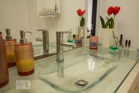 Apartamento à venda com 190m², 4 quartos e 4 vagas Apartamento à venda com 190m², 4 quartos e 4 vagasBanheiro Quarto 3 - Suíte