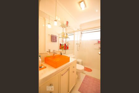 Apartamento à venda com 190m², 4 quartos e 4 vagas Apartamento à venda com 190m², 4 quartos e 4 vagasBanheiro