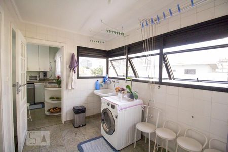 Apartamento à venda com 190m², 4 quartos e 4 vagas Apartamento à venda com 190m², 4 quartos e 4 vagasÁrea de Serviço